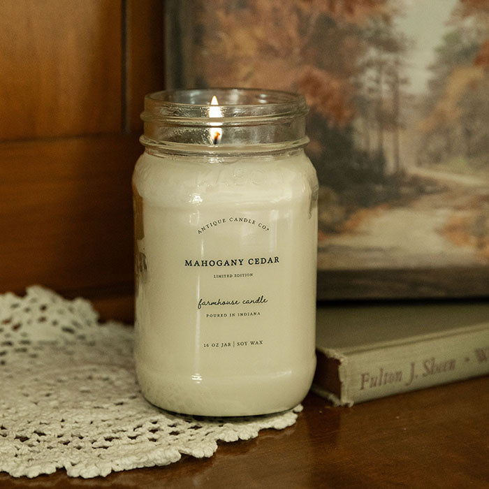 Mahogany Cedar 16 oz candle