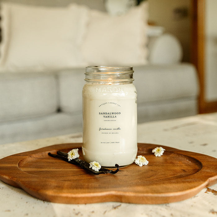 Sandalwood Vanilla 16 oz candle