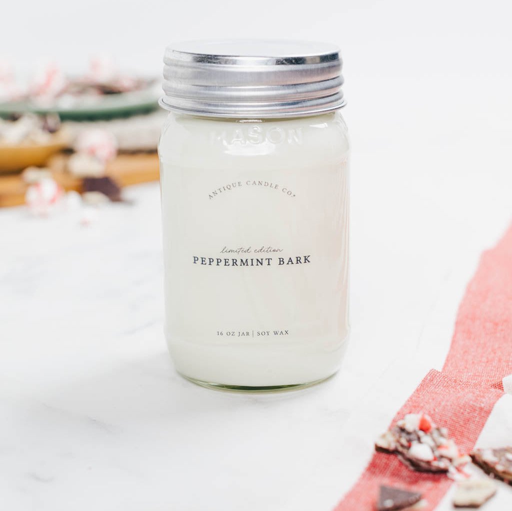 Peppermint Bark 16 oz candle