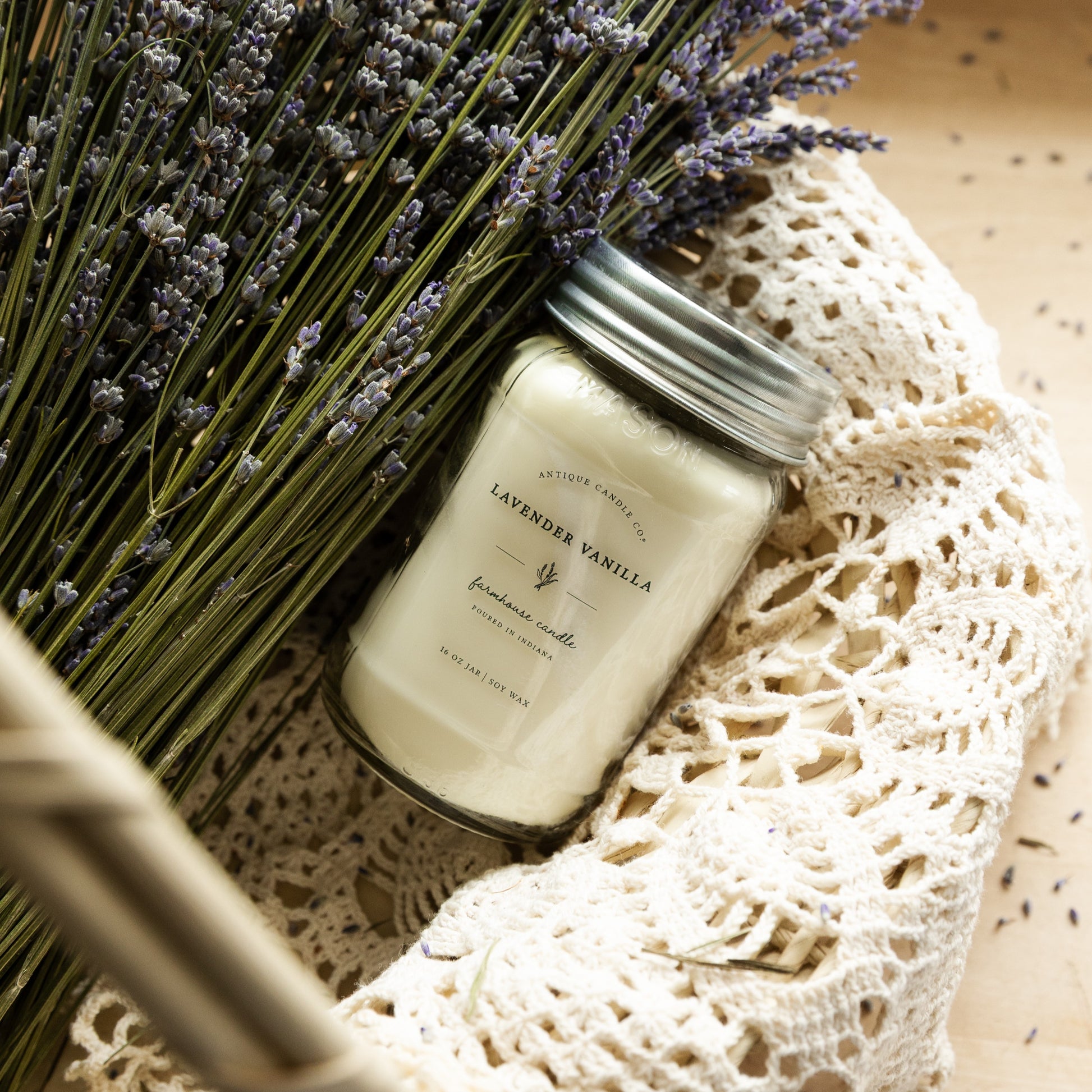 Lavender Vanilla 16 oz candle