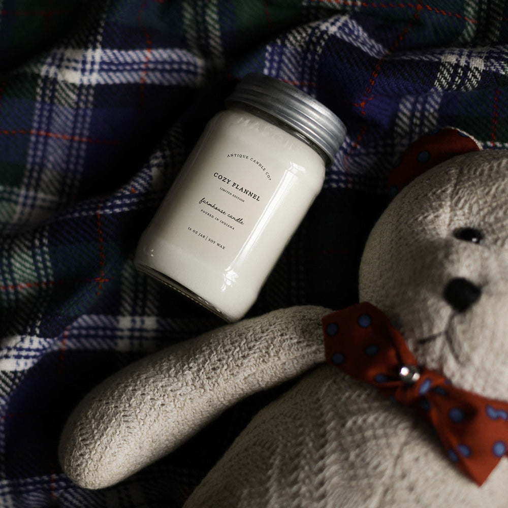 Cozy Flannel 16 oz candle