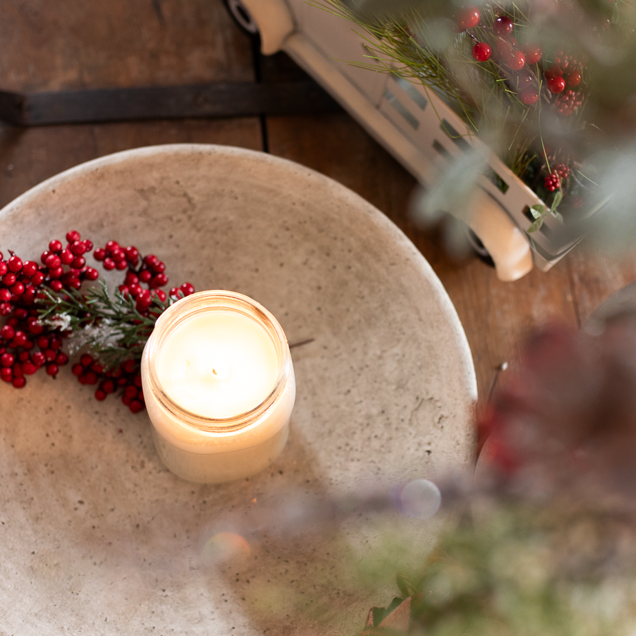 Frosted Cranberry 16 oz candle