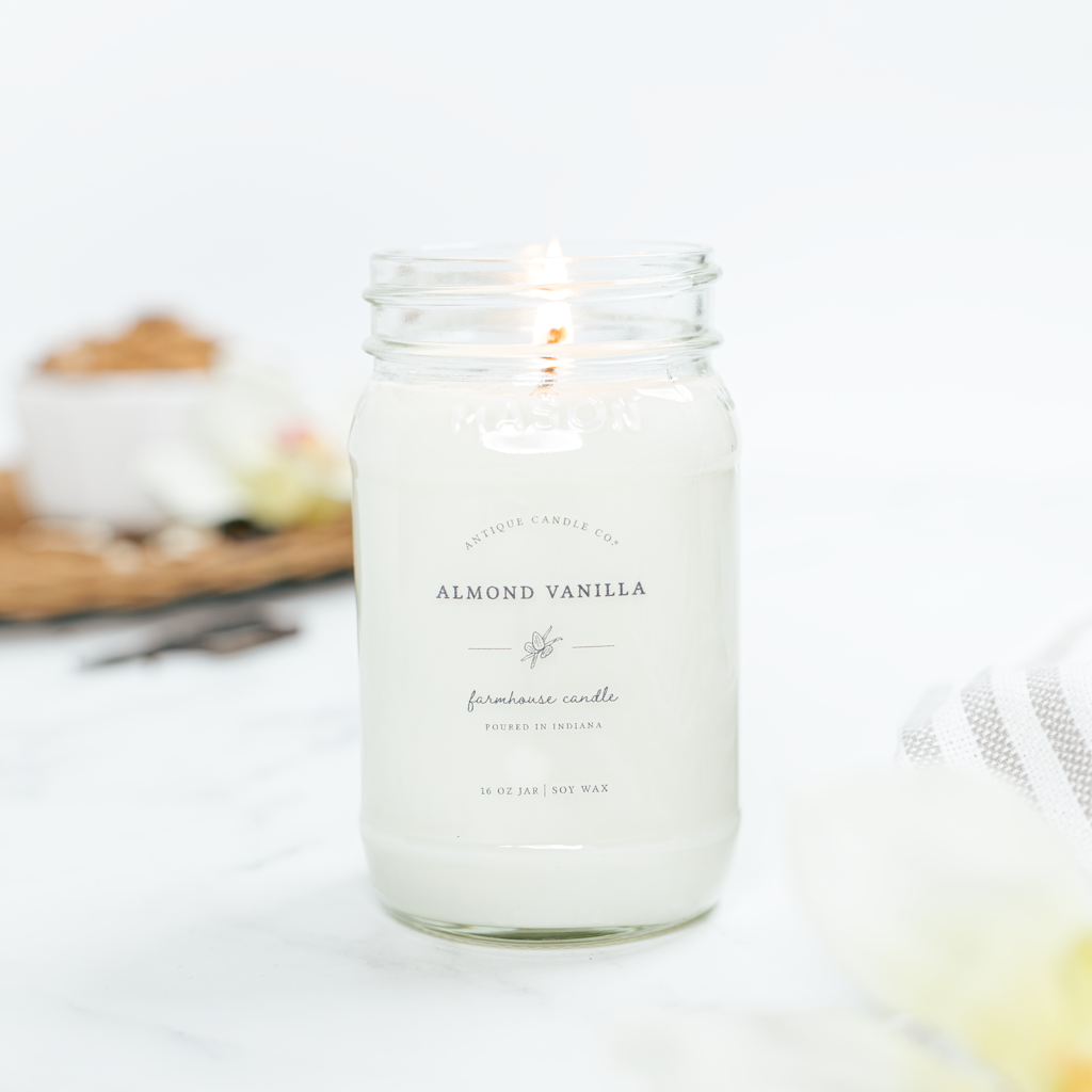 Almond Vanilla 16 oz candle