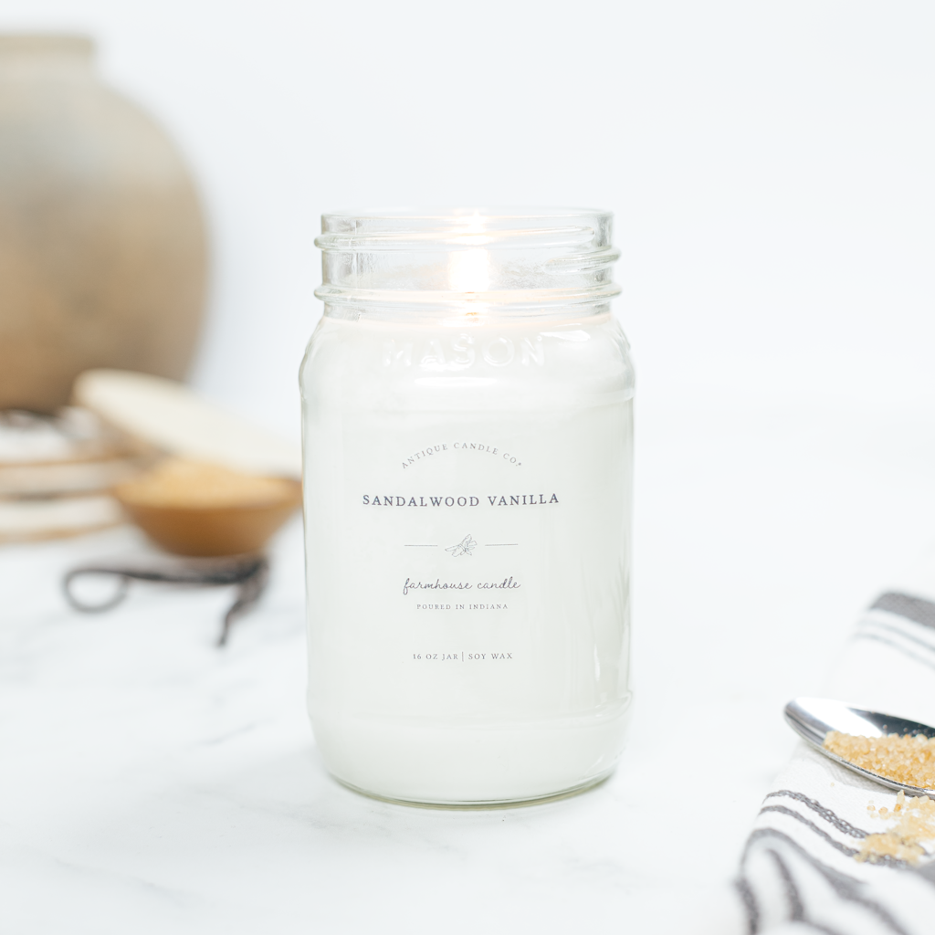 Sandalwood Vanilla 16 oz candle