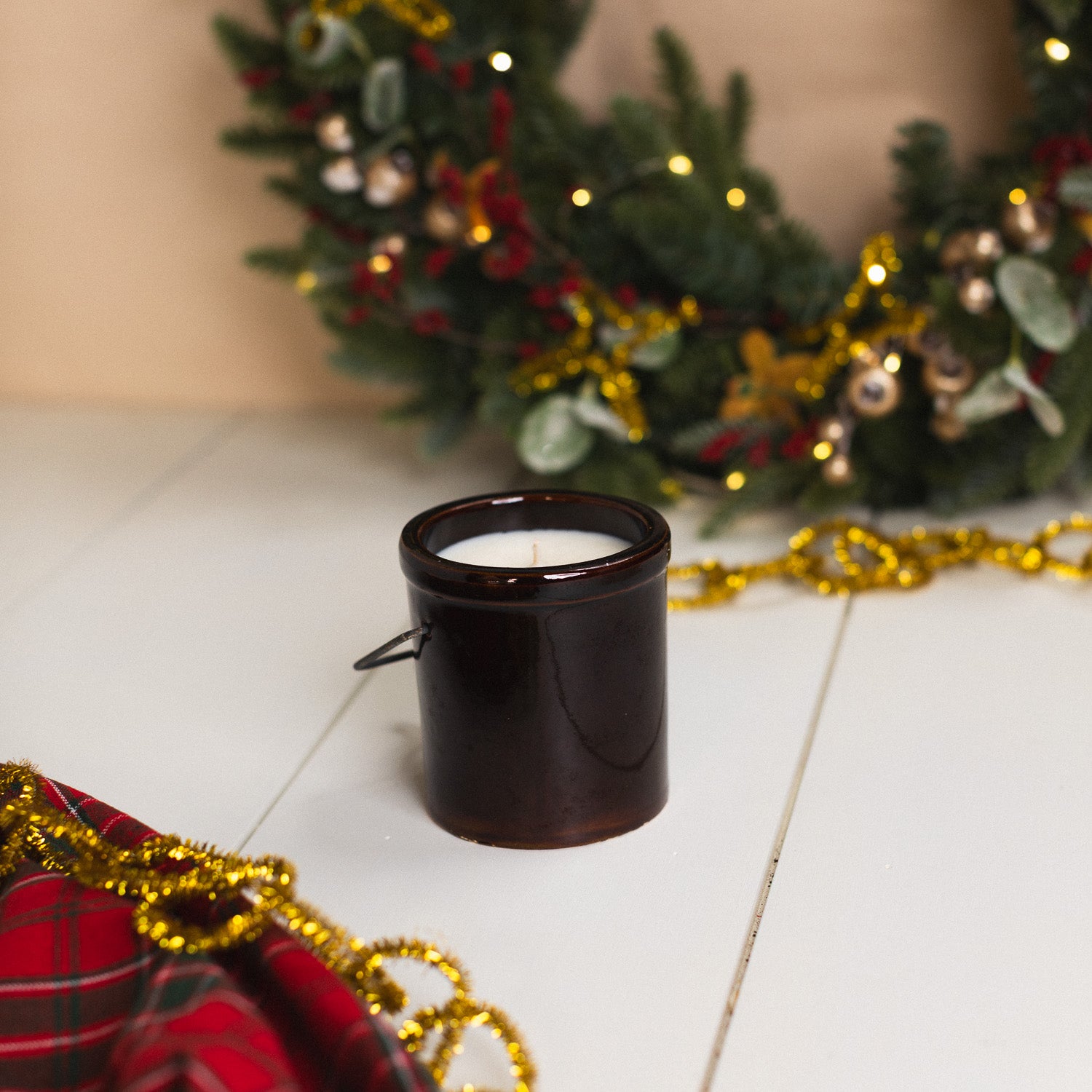 Christmas Day - Brown Crock