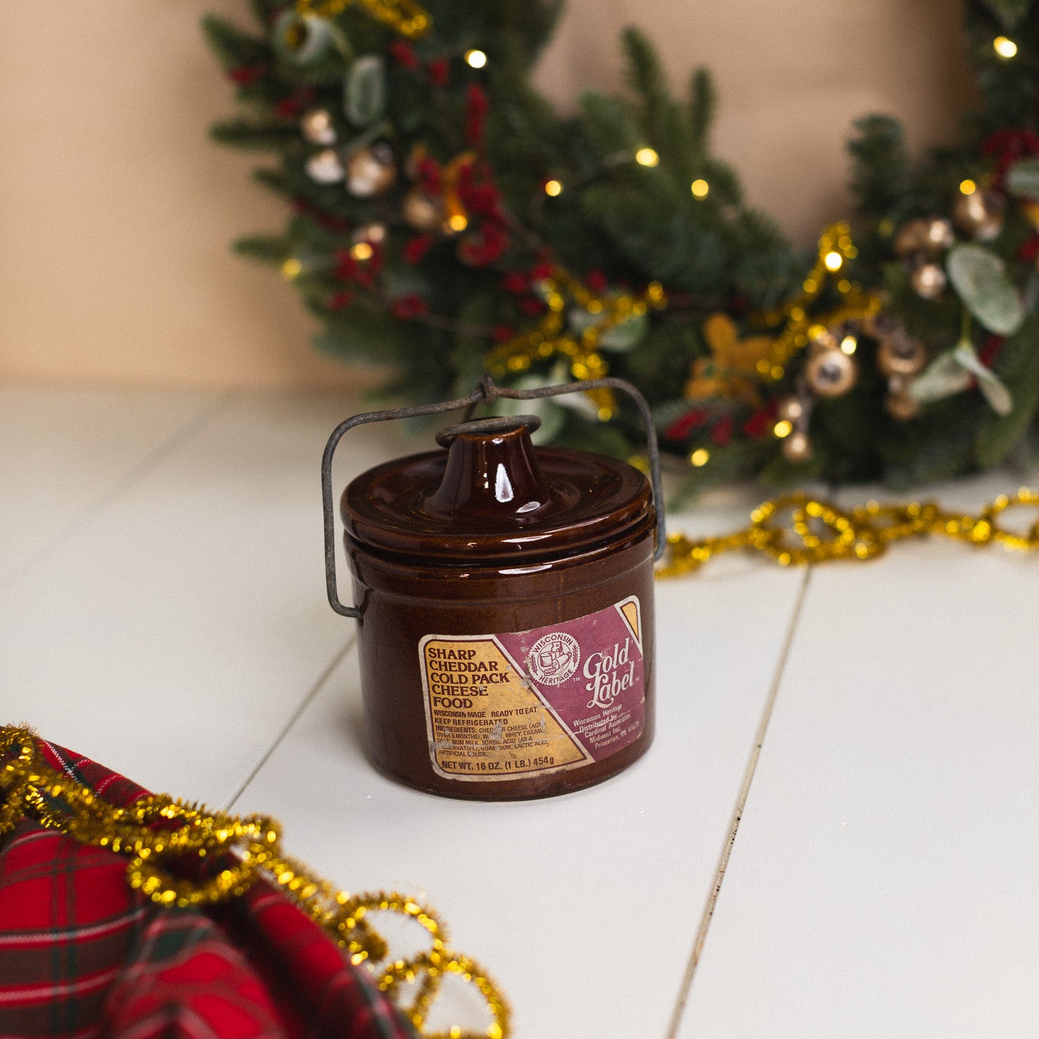 Christmas Day - Brown Crock