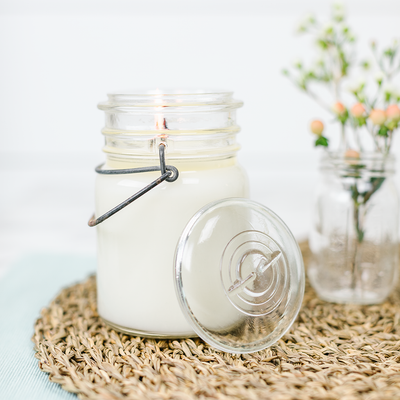 Vintage Clear-Wire Closure Candle