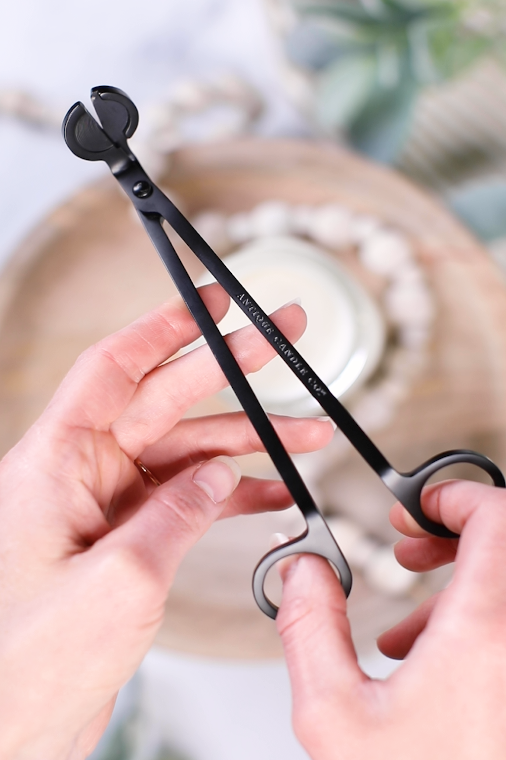 wick cutter